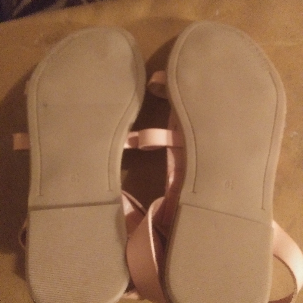 Sandals - Picture 2 of 5